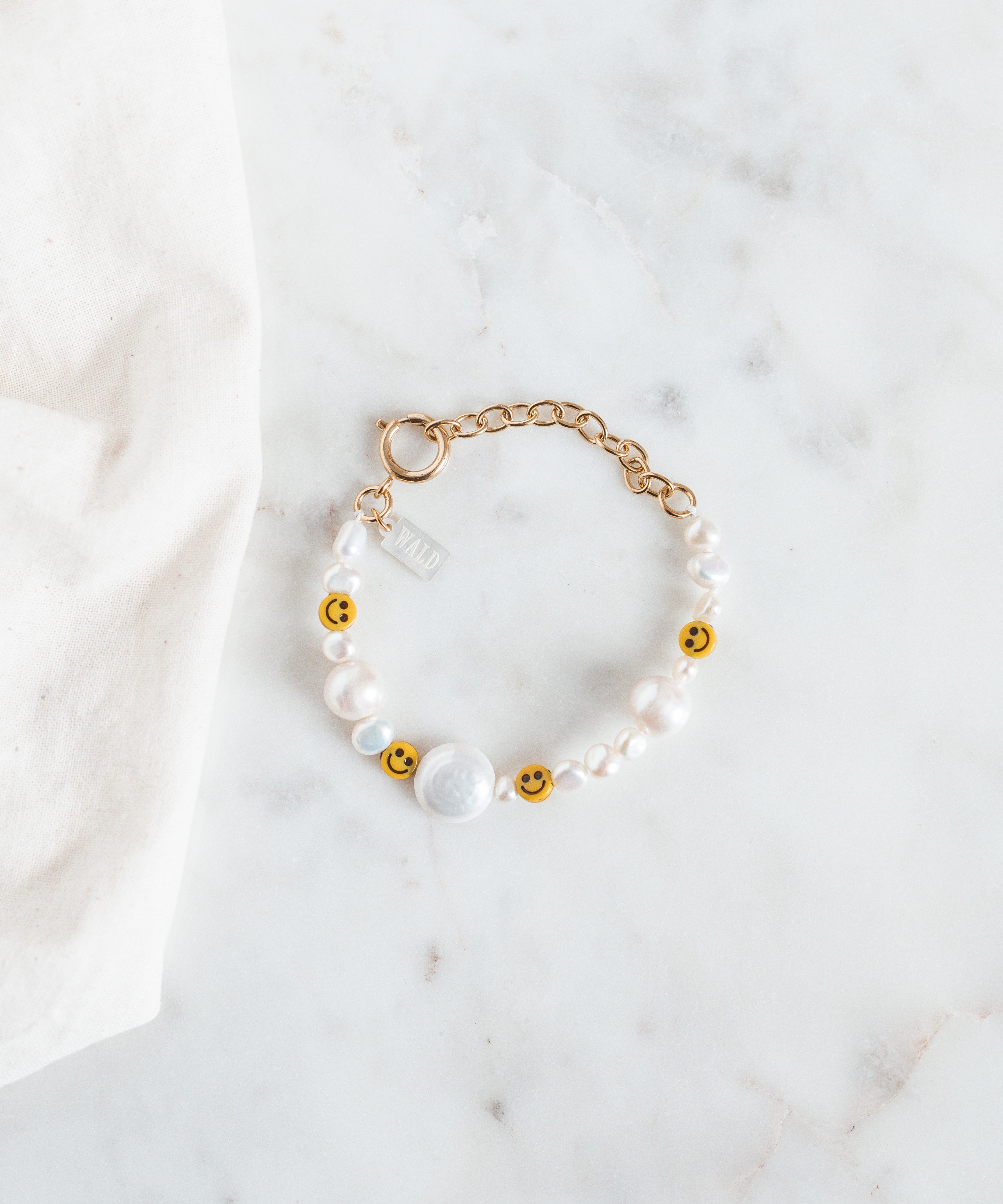 Smilie Dude Pearl Bracelet with Extention