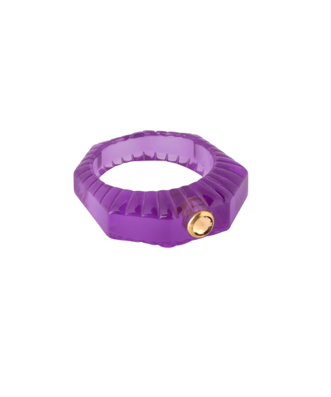 The SAMPLE SALE Shining Star Purple Ring by WALD Berlin features a faceted, octagonal purple resin design, hand-polished and accented with a small round gold detail on one side, shown on a white background.